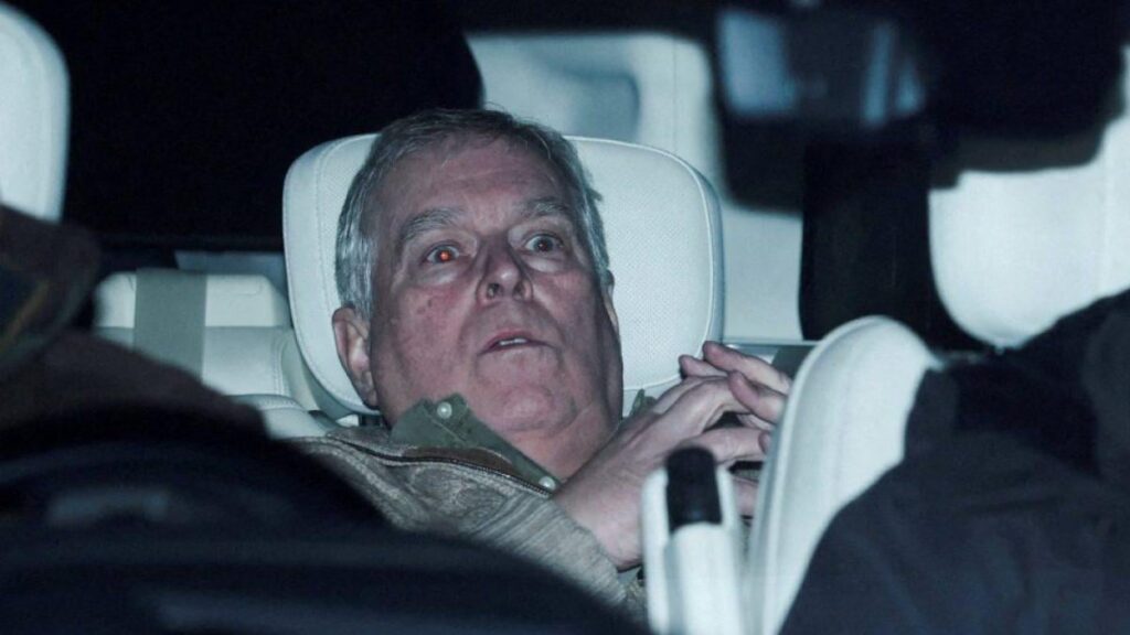 アンドリュー氏は、不正に使用された納税者のお金を返済しなければならないとリーブス氏は言う