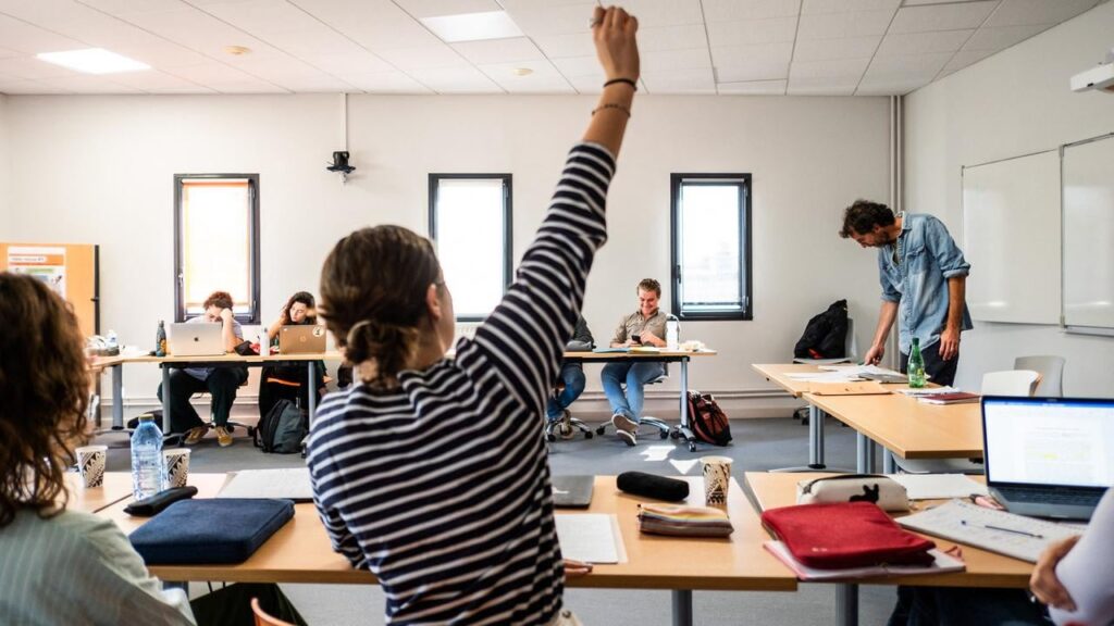 教育省：2024/25学年度に中等教育生徒312人を退学