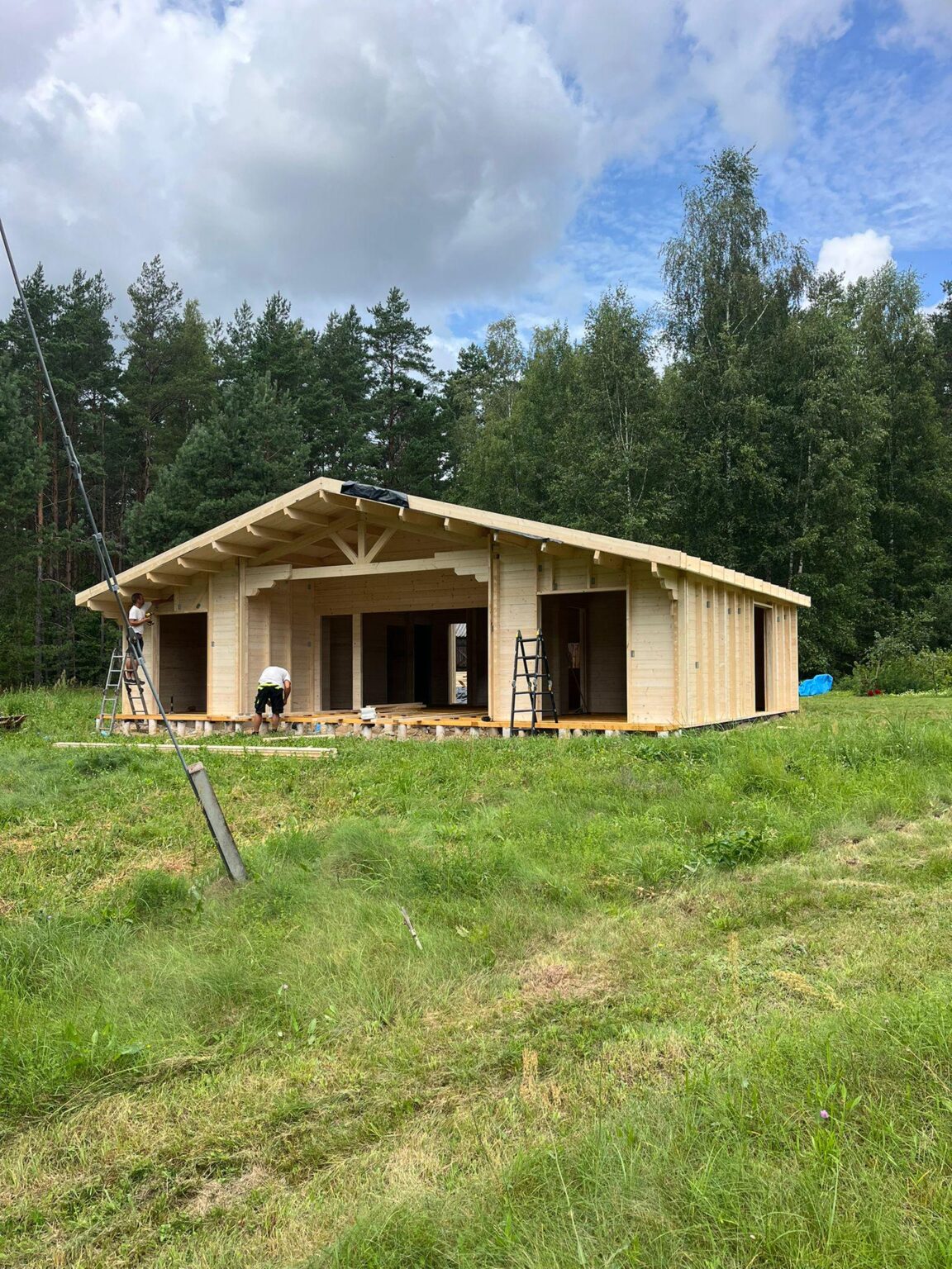 モジュール式またはプレハブ木造住宅ですか?