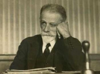 1943/2/27: コスティス・パラマス死去。彼の葬儀は翌日に行われ、大規模な反占領集会に発展する。