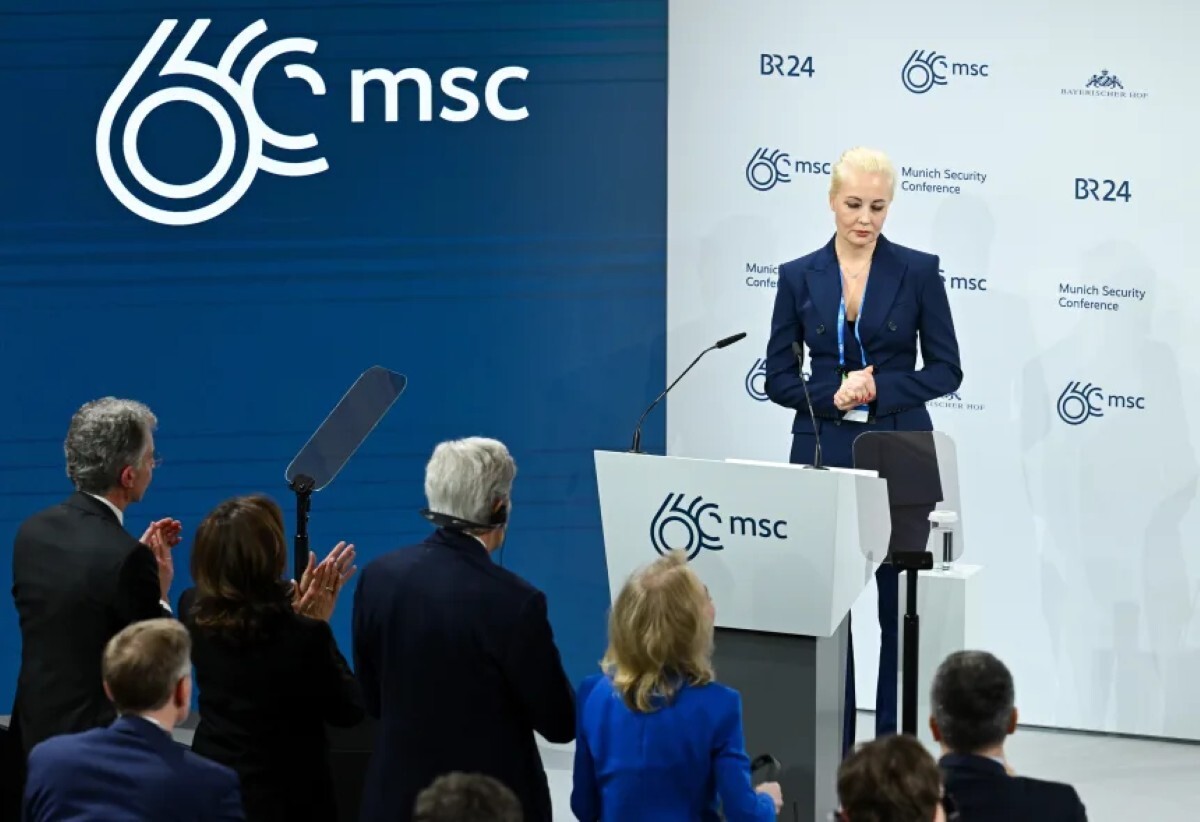 2024年のミュンヘン安保会議で登壇したユリア・ナワルナヤさん/Tobias Hase/dpa/Getty Images