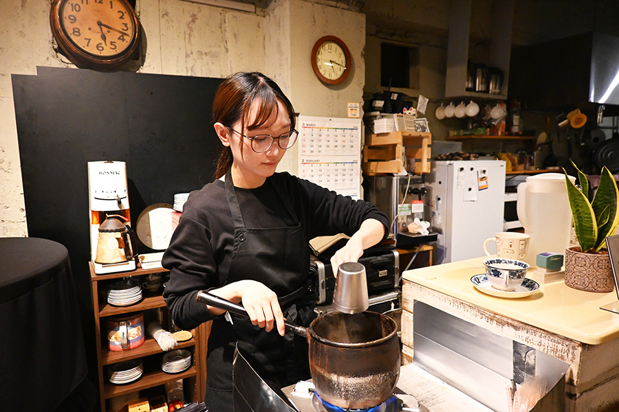 「平岡珈琲店」四代目店主・たむさん