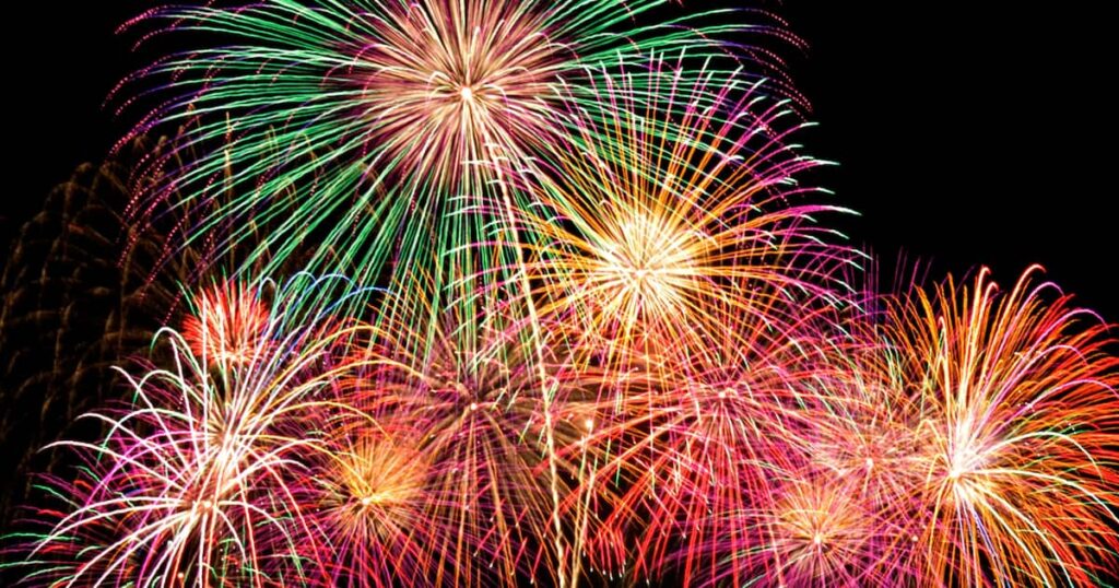 【青森 ウエルネスホテルReLabo】2026年8月7日 限定5組様 青森駅直結で見晴らしの良いReLaboラウンジで、約11,000発の花火をシャンパン片手に愉しむ特別宿泊プラン先行販売！ - 産経ニュース