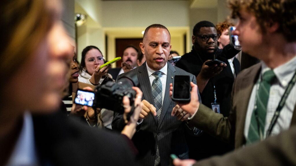 ジェフリーズ下院民主党院内総務「くたばれドナルド・トランプ」