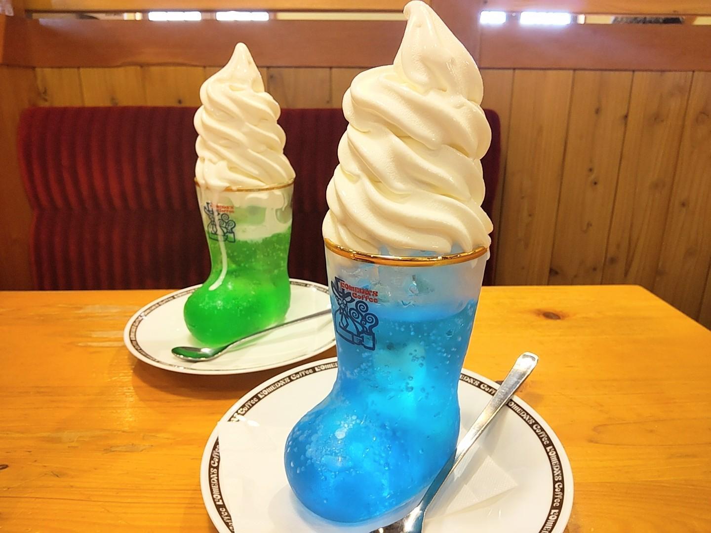 季節限定のカラフルなクリームソーダが販売されることも