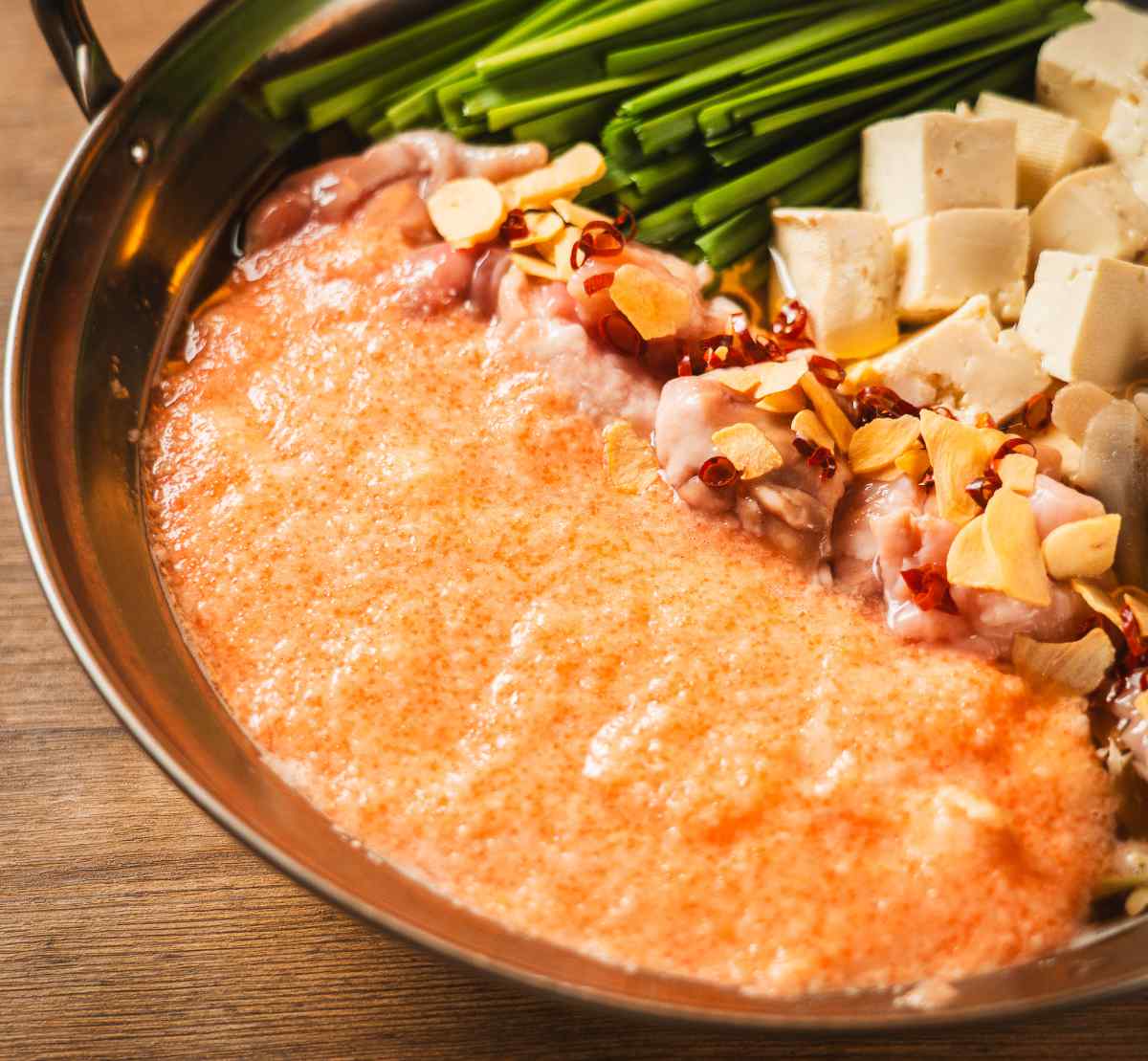 駅から1分！サンキタに九州料理『串とメシにはサケキタル。神戸三宮駅前店』オープン [画像]