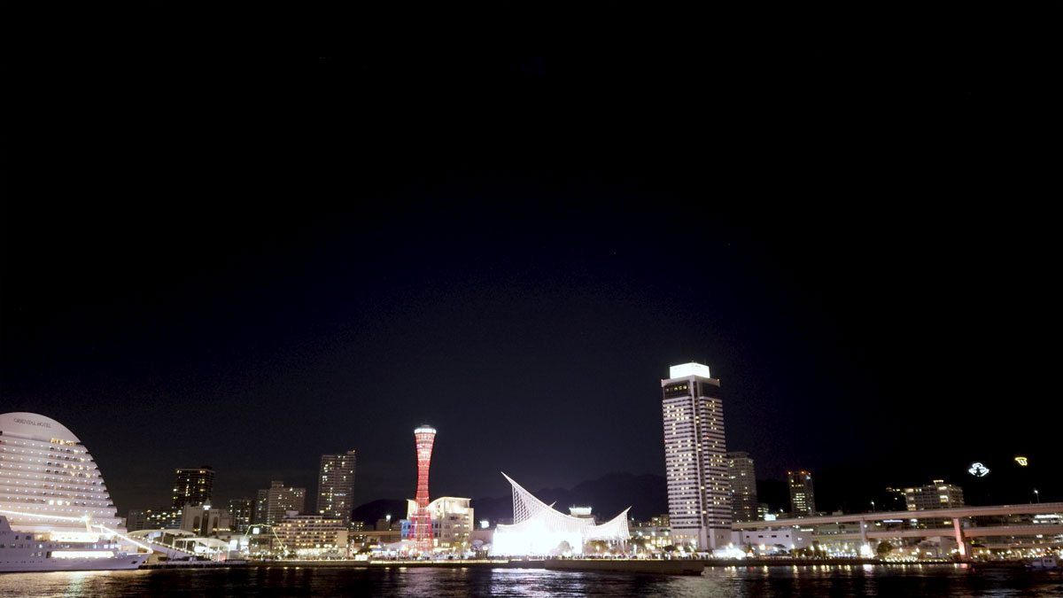 地上から“宇宙”とつながる数分間♪神戸港から国際宇宙ステーションを観測してきた [画像]