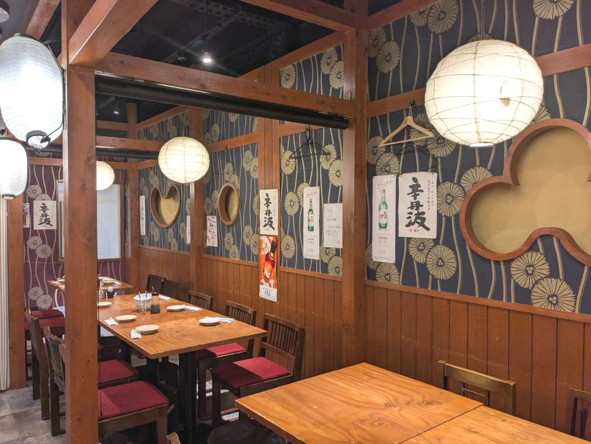 2階・3階もあり、大人数の飲み会などにも対応可能