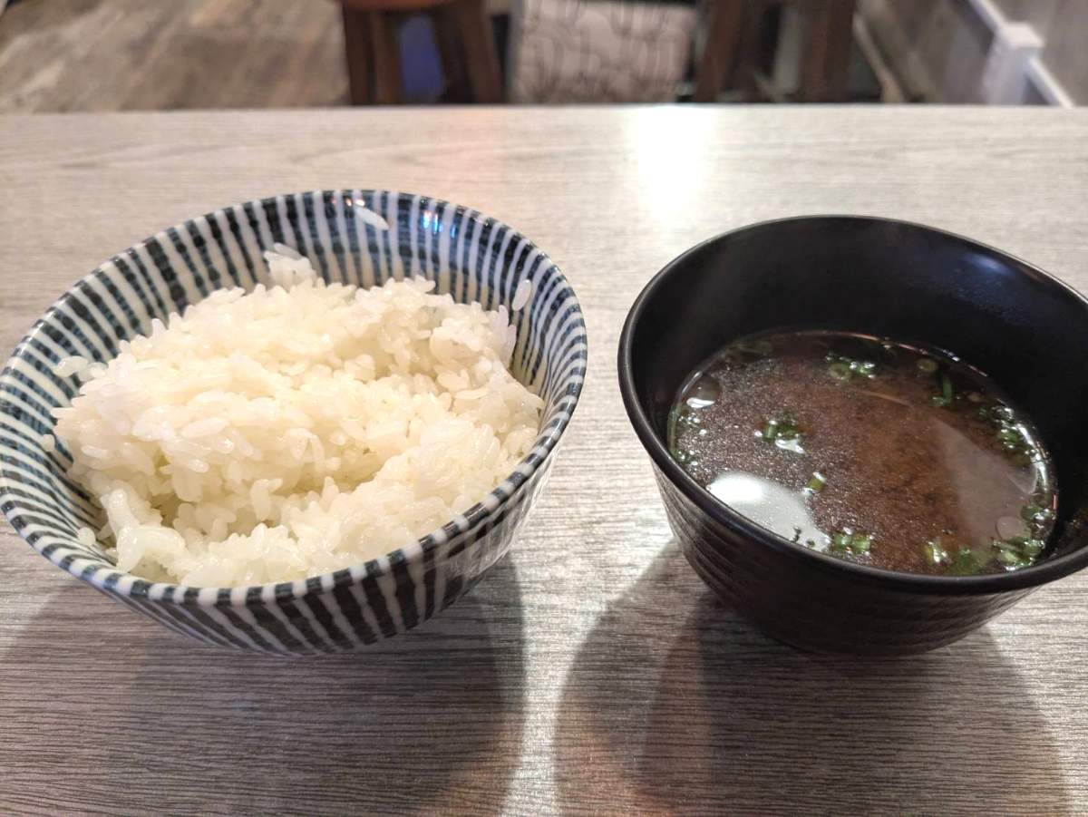 ご飯は全て国産米を使用