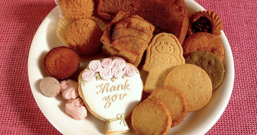 【大阪府高槻市】「子どもたちがお小遣いで買いに来られるように」女性2人できりもりする、小さくて安心の焼き菓子屋さん「BAKE SHOP DOUDOU」 | そおだよおこの関西おいしい、おやつ紀行