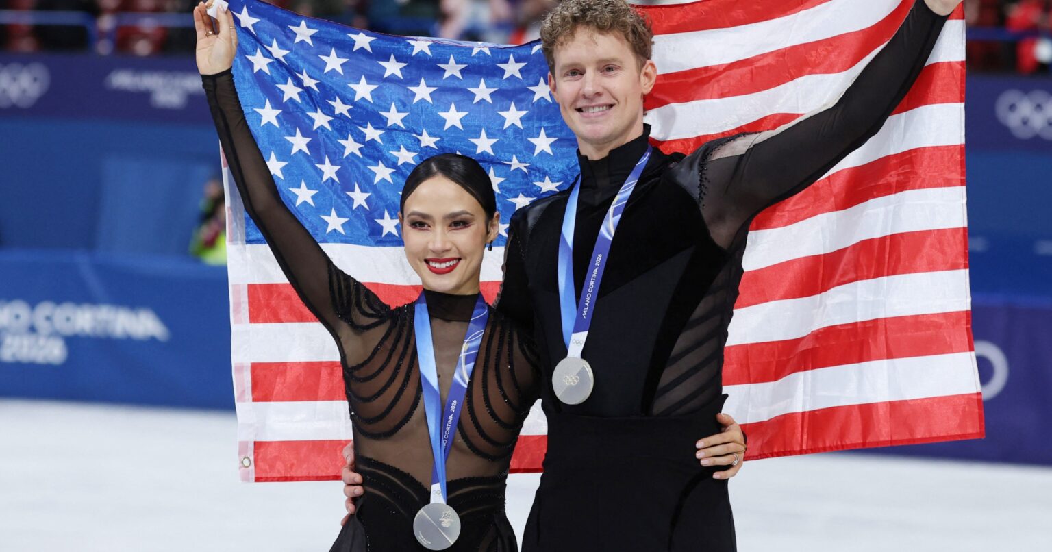 「自国選手を高くするのは“当たり前”」アメリカで大論争…五輪アイスダンスで起きた“不正採点疑惑”は真実なのか? 取材歴32年の記者が徹底検証 – フィギュアスケート – Number Web 「自国選手を高くするのは“当たり前”」アメリカで大論争…五輪アイスダンスで起きた“不正採点疑惑”は真実なのか? 取材歴32年の記者が徹底検証 - フィギュアスケート - Number Web