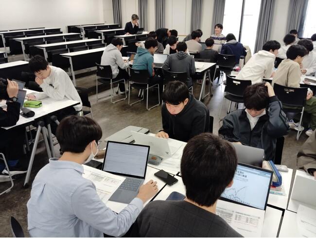 灘高等学校で「Beta Investors+」を導入！生徒が米国株分析を金融のプロにプレゼンする実践型金融経済教育を実施｜プレスリリース（愛媛新聞ＯＮＬＩＮＥ）記事詳細｜愛媛新聞ONLINE