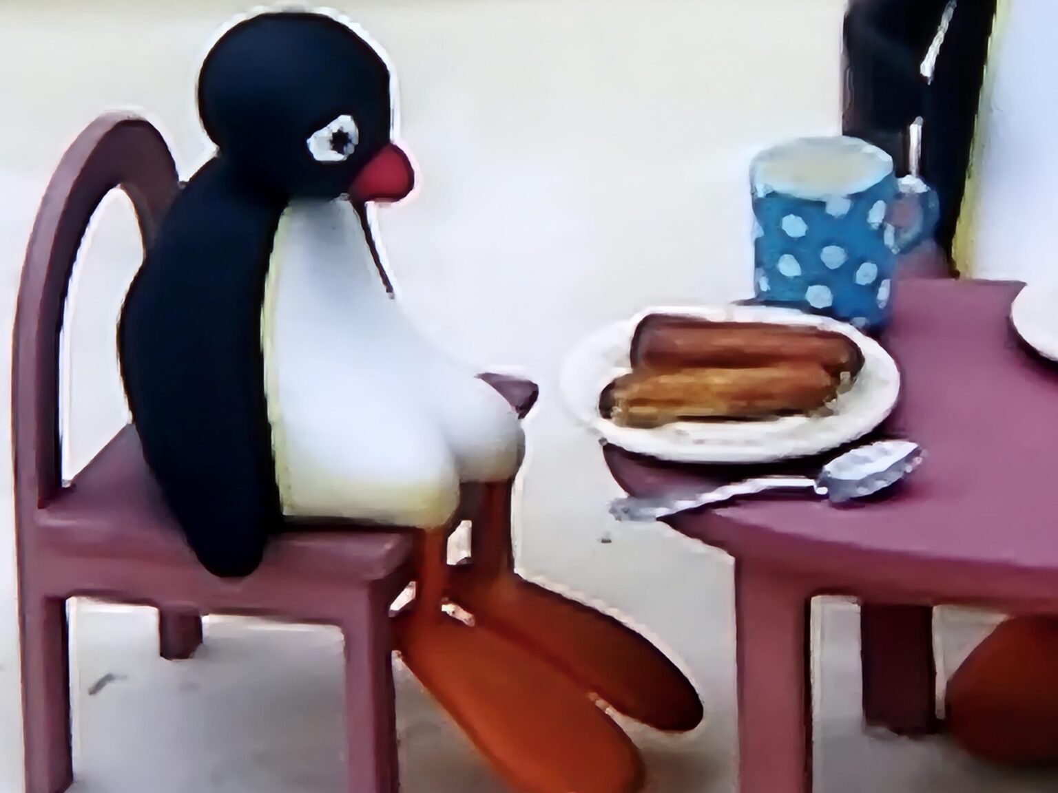 ソーセージロールがカリカリに焼きすぎた時のあの顔