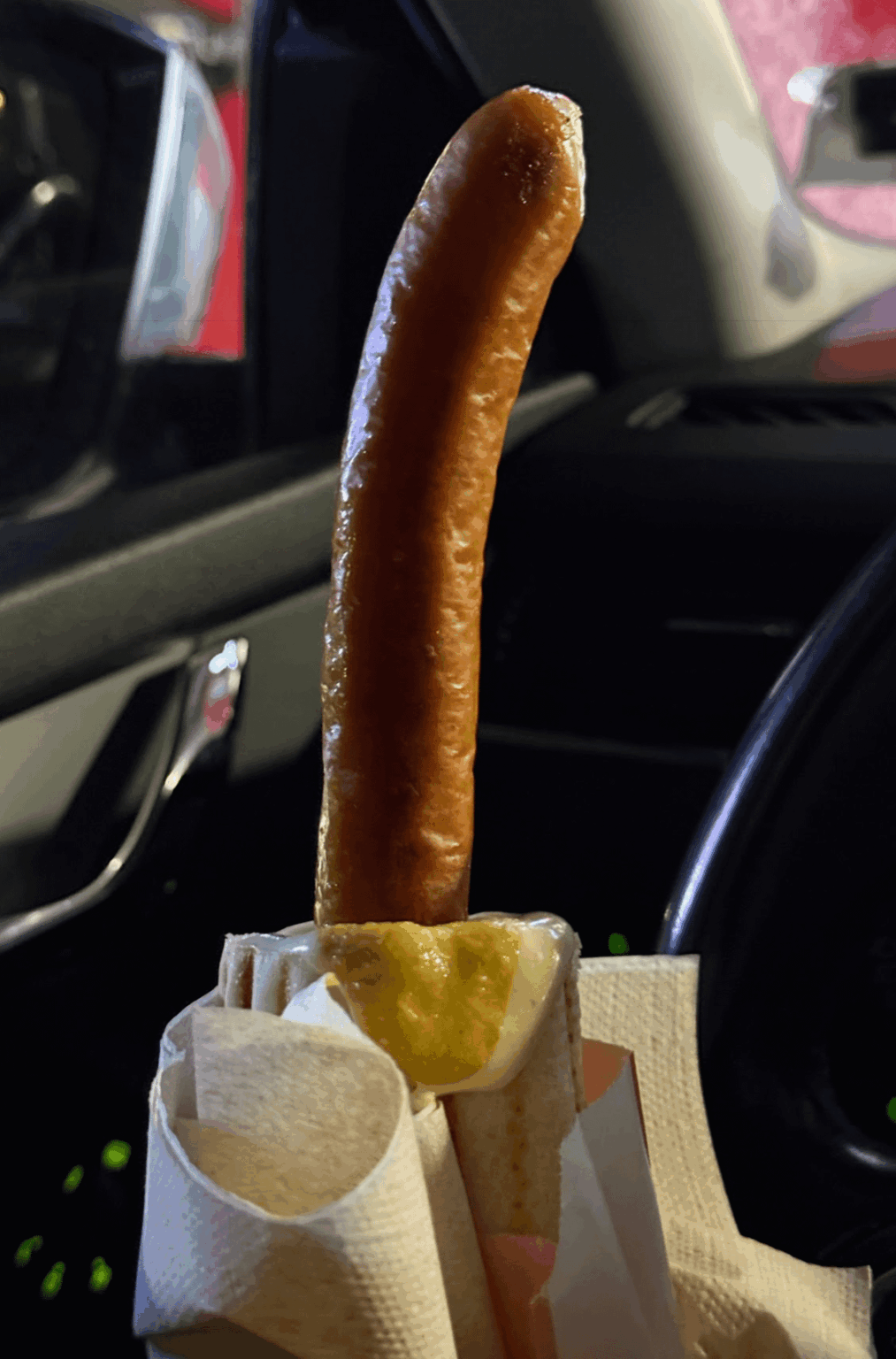 時間が経つにつれて、すべてのものは高価になり、小さくなりますが、ホットドッグのソーセージは大きくなります。