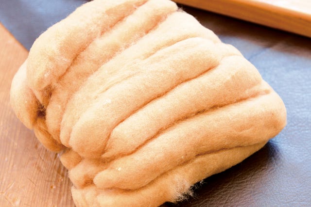 川越唐桟の綿打ち後の茶綿