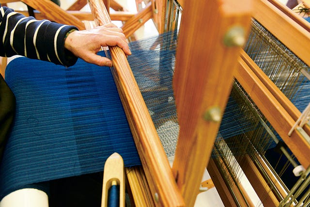 現代の川越唐桟の機織り
