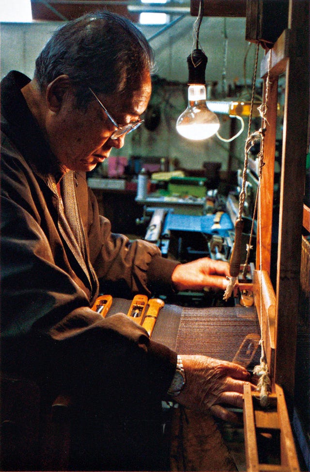 飯能大島紬の機織り