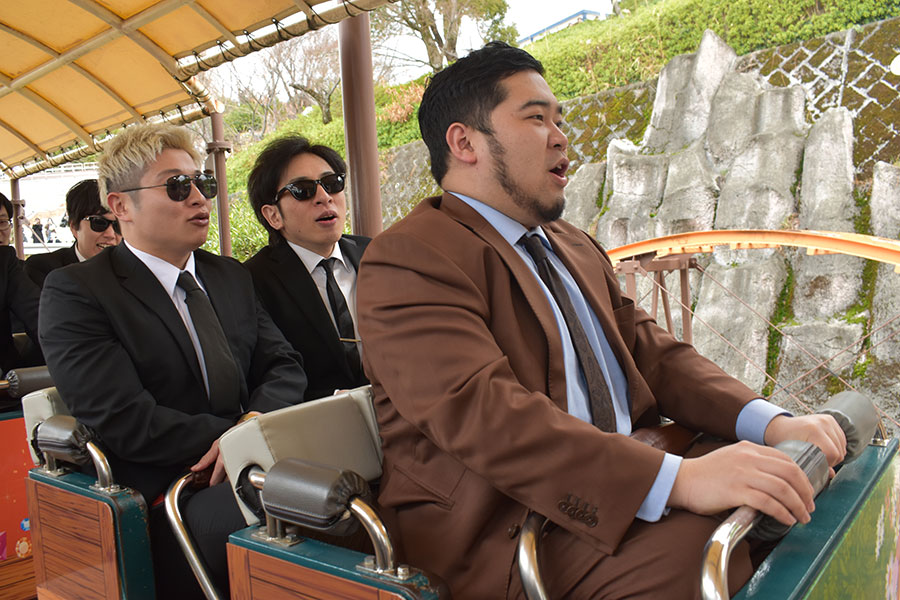 アトラクション「アンクルフロドのころっとろっこ」に乗車（2月28日・枚方市内）