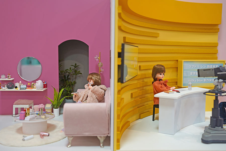 『リカちゃんのON／OFF展』では、1つのシーンに対して、ON、OFF、2つののジオラマで表現する（2月3日撮影／Lmaga.jp）