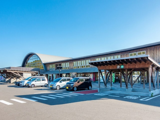 グルメが魅力的だと思う「秋田県の道の駅」ランキング! 2位「ふたつい」を抑えた1位は?【2026年調査】
