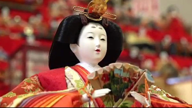 ひな人形が770体! 5メートルの巨大なひな壇に並ぶ圧巻のひな人形展が始まる 石川・七尾市