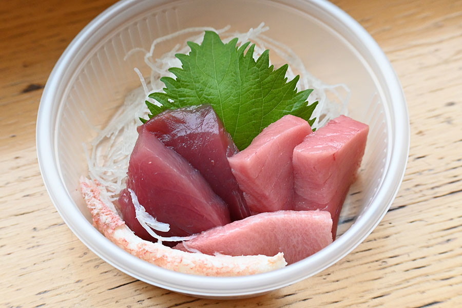 奥京都で味わうマグロの旅「丹後あかまつ号」運行』で提供される、「京都府産 都まぐろ お造り盛り合わせ」（2月11日）