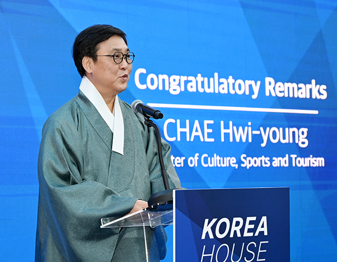 崔輝栄（チェ·フィヨン）文化体育観光部長官。 写真=大韓体育会