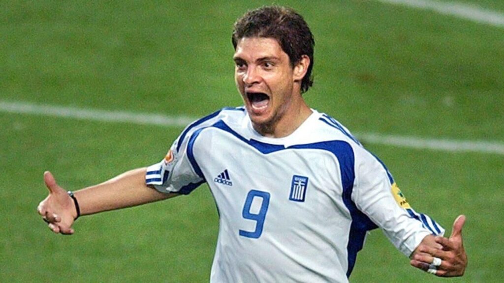 ギリシャサッカー史上最高のゴールを決めた男は今日誕生日を迎え、46歳になる。お誕生日おめでとう、エンジェル・カリステアス