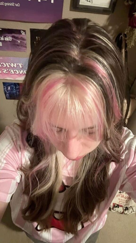 ジリナのどこにそのような髪がありますか？