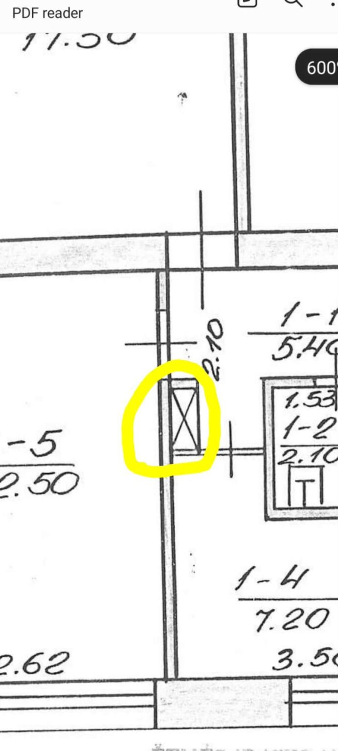 アパートを購入しようとしていますが、地籍ファイルにあるこの四角形は何ですか?アパートにはフロアしかありません。オーナー達が何かしたんですか？