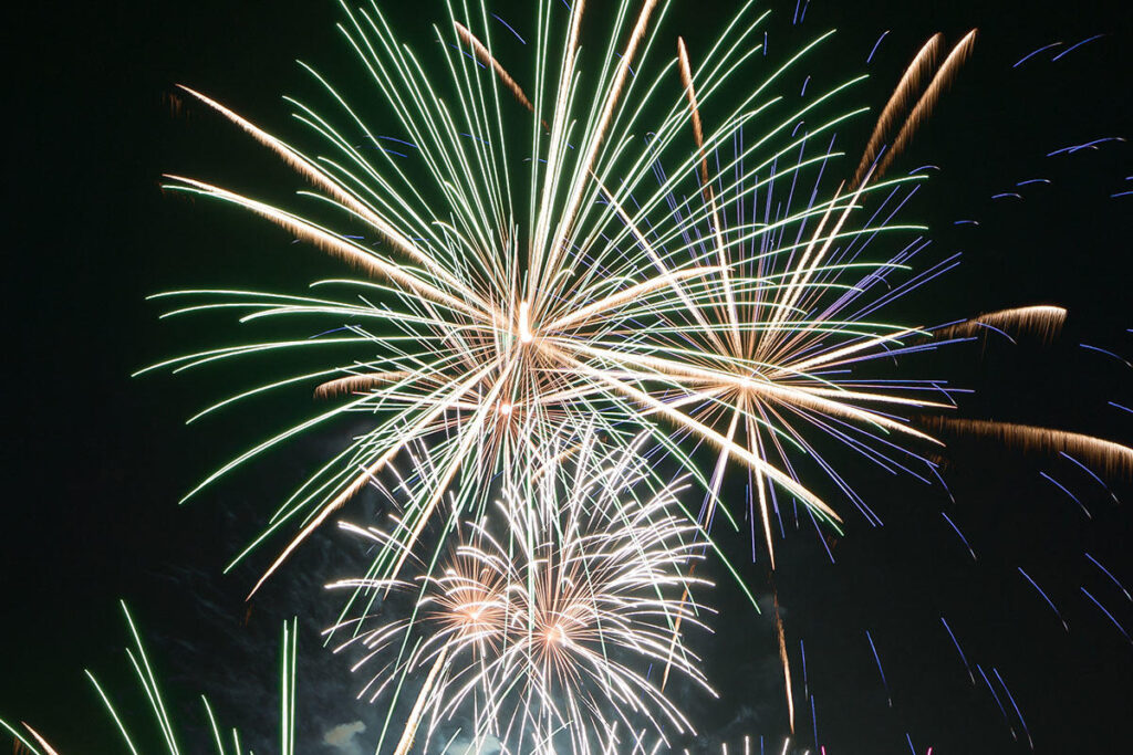 【2026】岡山・新見「第八回哲多冬華火 冬の玉手箱」が本日開催！哲多総合運動公園で | 夜景FANマガジン