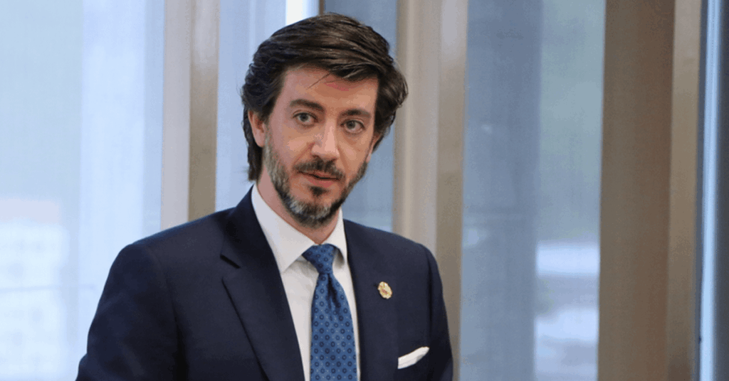 エンセニアト氏は統合とカタルーニャ語の使用を促進するため賃金引き上げを擁護