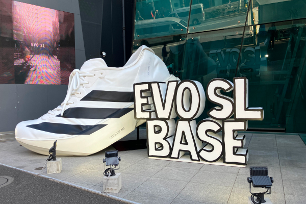 アディダスが原宿でポップアップ開催 「ライフスタイルランニング」の流れを反映 － RUNNET － 日本最大級！走る仲間のランニングポータル