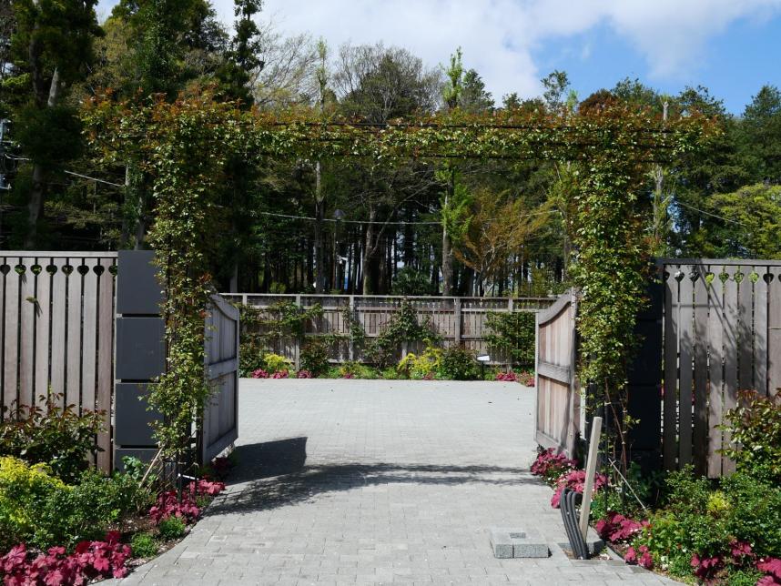 ローズガーデン入口