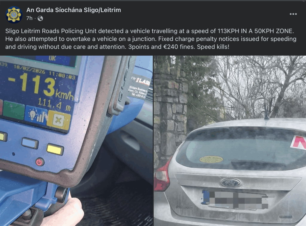 ガルダイは時速50キロゾーンで時速113キロのドライバーを捕まえる。彼らはその罰に満足しているようだ。