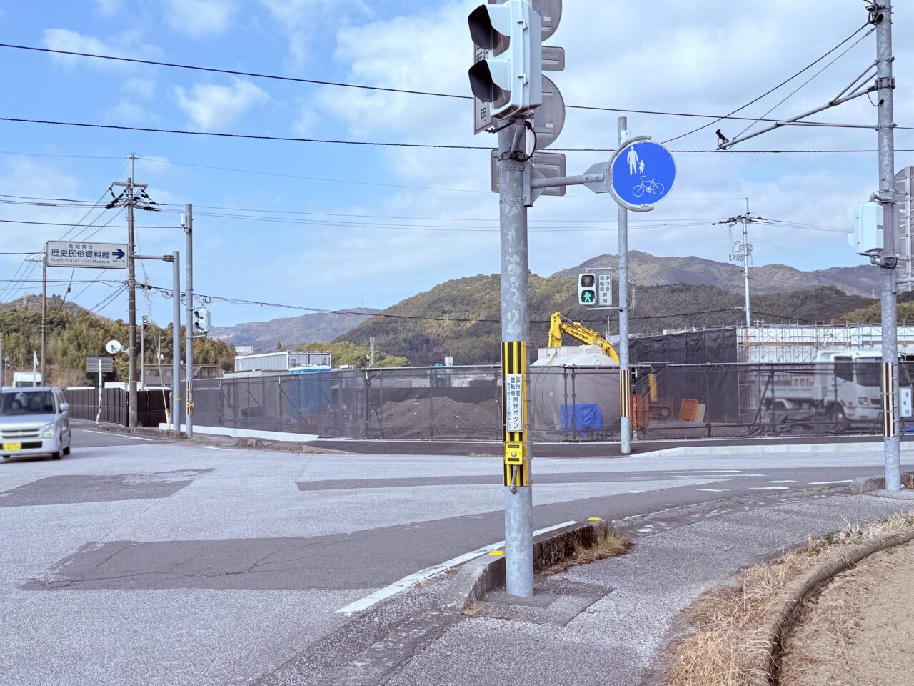 高知市布師田で工事中の「セブンイレブン 高知布師田店」の様子