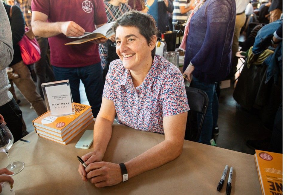 イザベル・レジュロン氏 プロフィール写真