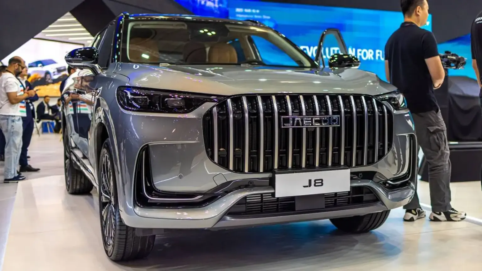 Jaecoo 8 SHS発表：欧州展開の新型ハイブリッドSUV、高性能とプレミアム装備