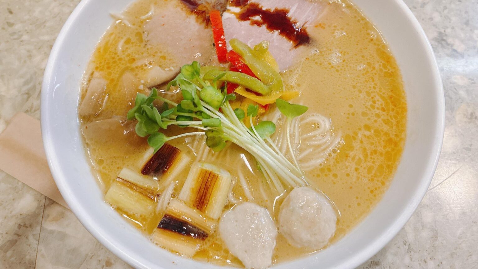 【京都市上京区】路地奥の隠れ家で発見！まるでフレンチのような美しすぎる極上ラーメン（みやこ） - エキスパート - Yahoo!ニュース