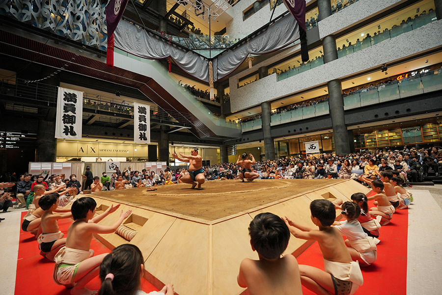大阪駅近くで“相撲イベント”再び、新たに「インバウンド席」も…昨年は約3000人が来場 | Lmaga.jp