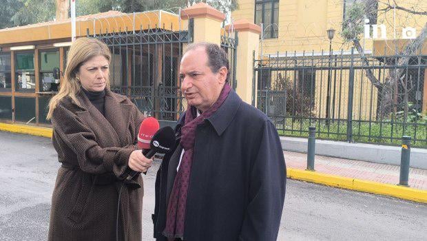 スピルツィス氏はミツォタキス氏にEYPについて質問してから50分後にプレデターとの感染したSMSを受信した