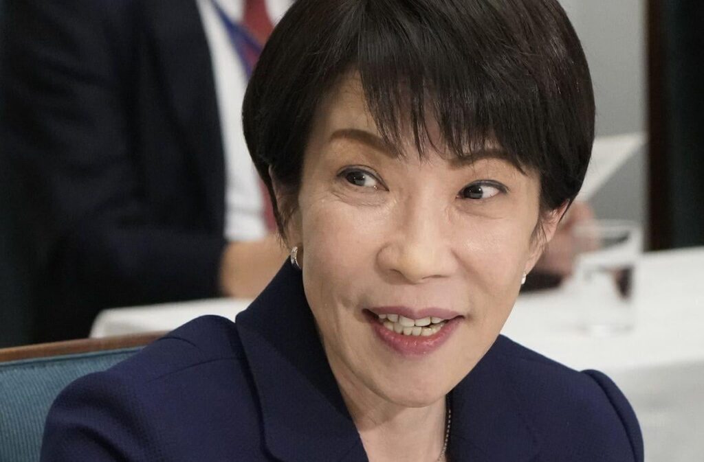 まるでアイドル、海外メディアが冷笑し憐れんだ「高市フィーバー」に席巻された日本、これで国民は救われるのか ー 移民労働者や均衡財政を求める財務省をスケープゴートにする恐れ