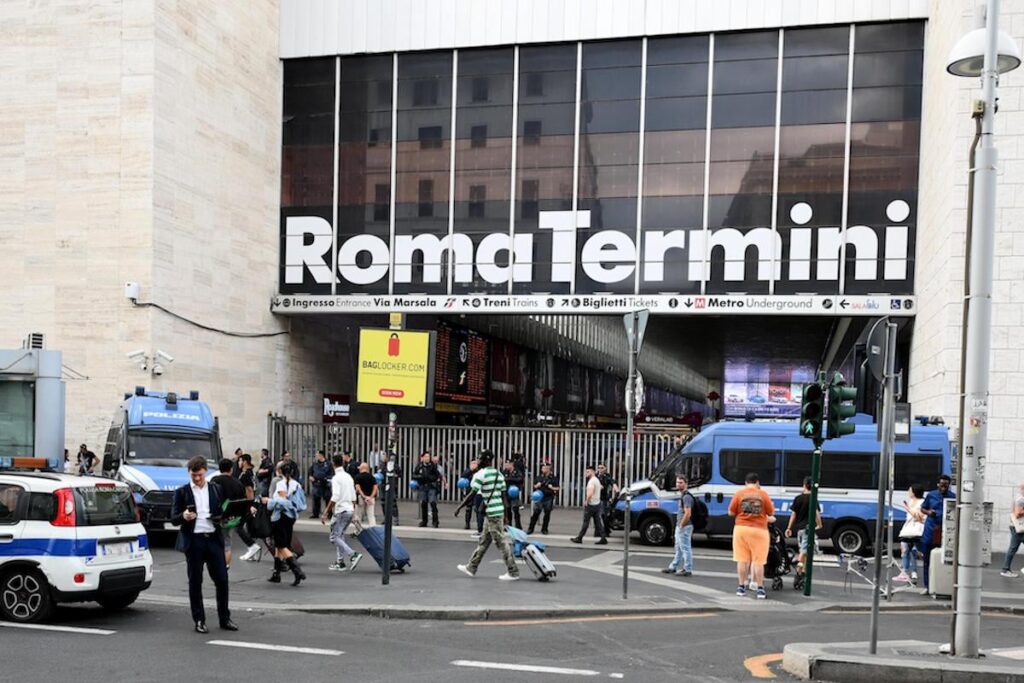 一部の警察官とカラビニエリがテルミニのコインから盗んだ容疑で告発される