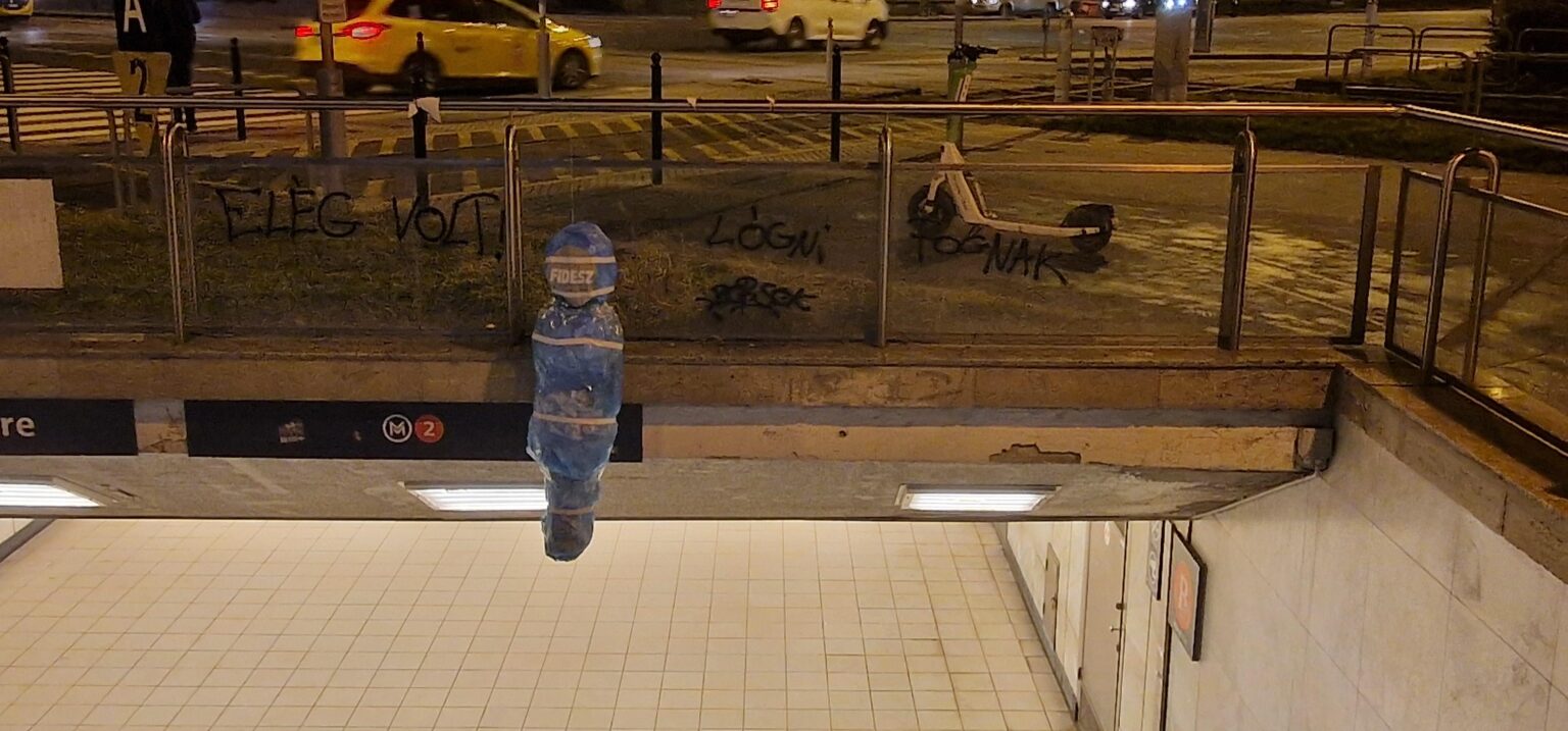 朝のヴェゼル・オールス広場