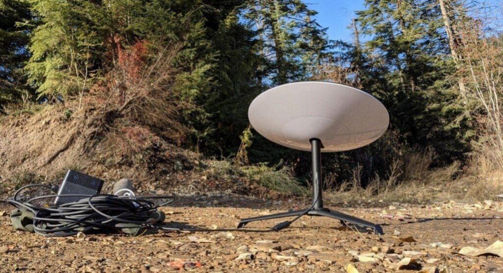 ウクライナ国防省は、ロシアがウクライナの都市を攻撃するためにスターリンクに接続されたドローンを使用していることを確認、スペースXに連絡 | ウクライナ国防省ディフェンス・エクスプレス