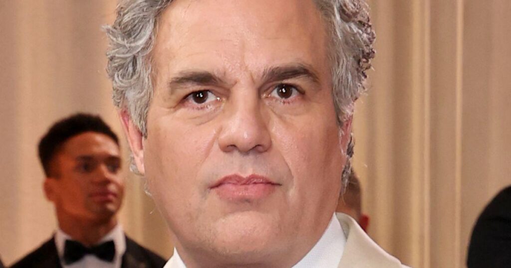 ハリウッドスターのマーク・ラファロは、「富裕層への課税」を主張するドナルド・トランプに対し、「労働者が常に法案に固執するべきではない」と声を荒げた。