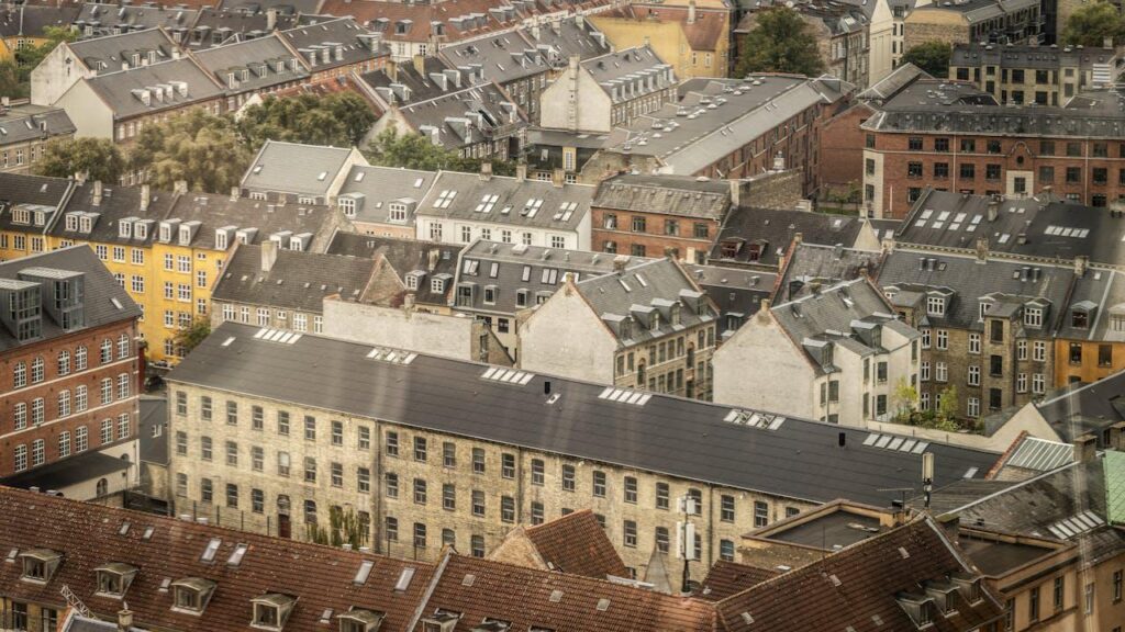 コペンハーゲンの住宅価格が高騰すると不平等が拡大 - 特に 3 つのグループに圧力がかかる