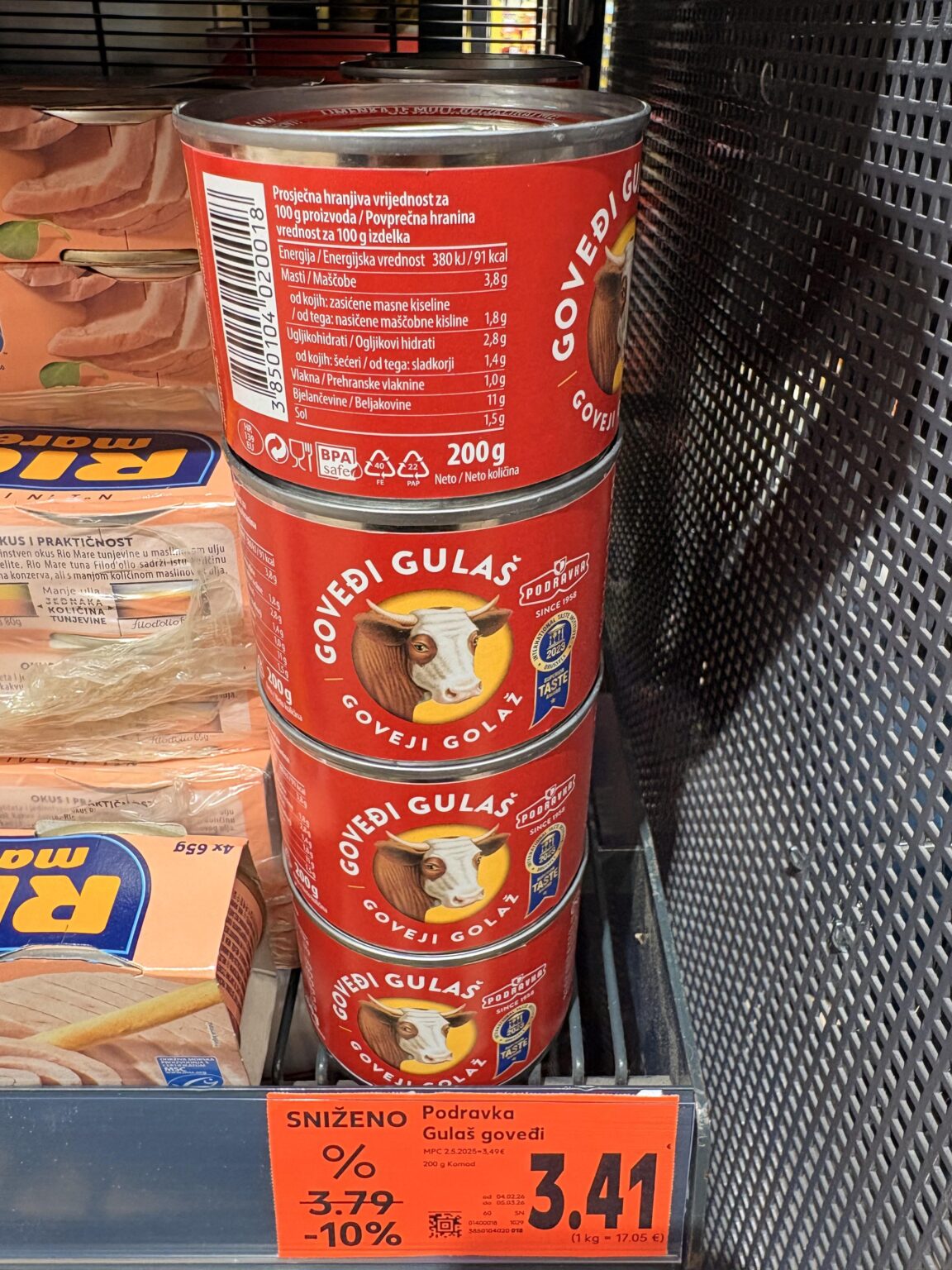 数年で、体重は 400 グラムから 200 グラムになりました。悲しいです。