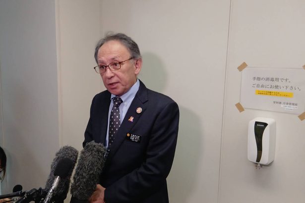 デニー知事、今後のオール沖縄の調整役問われ「私はプレーヤーだ」と否定　衆院選完敗、一夜明け