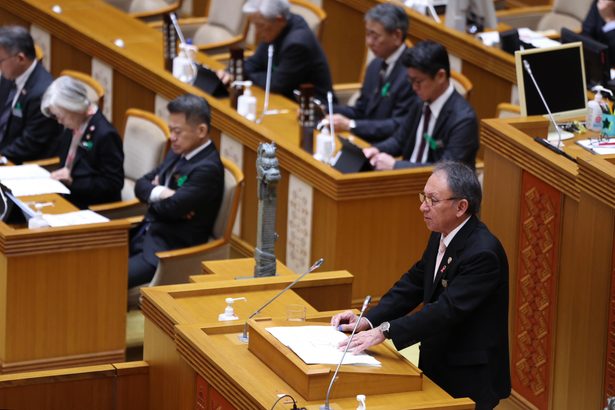 交通問題、離島振興に「全力」　デニー知事が沖縄県政の運営方針を発表